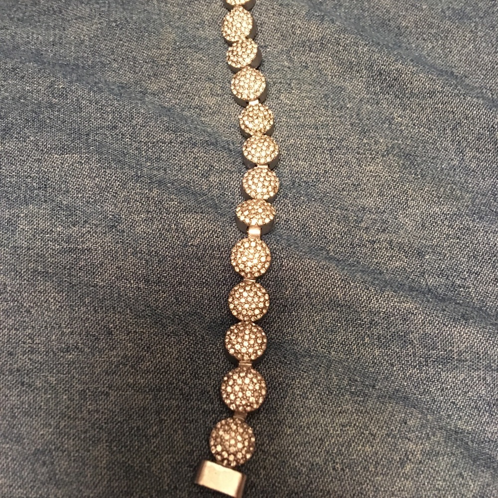 🐞A& F bracelet.